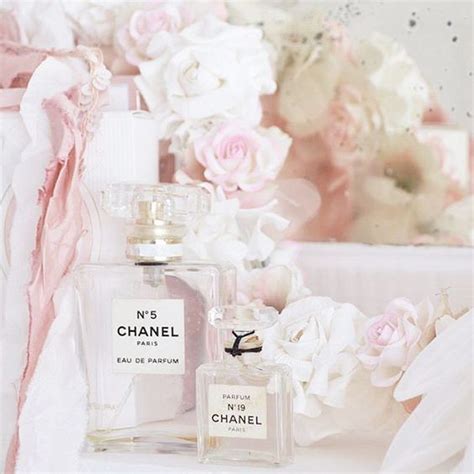 chanel light pink perfume